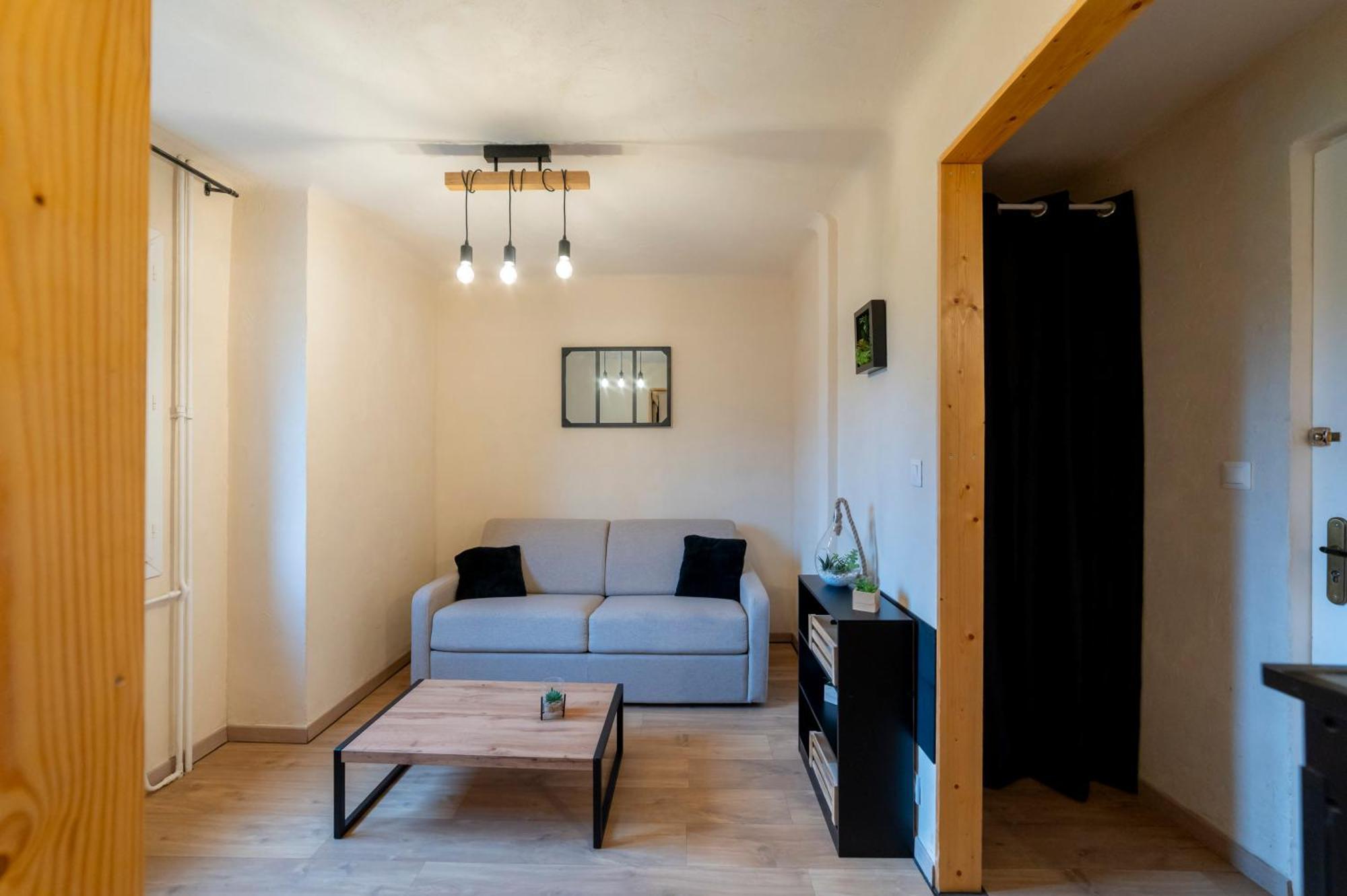 La Galleanne Studio Agreable Et Chaleureux Бріансон Екстер'єр фото