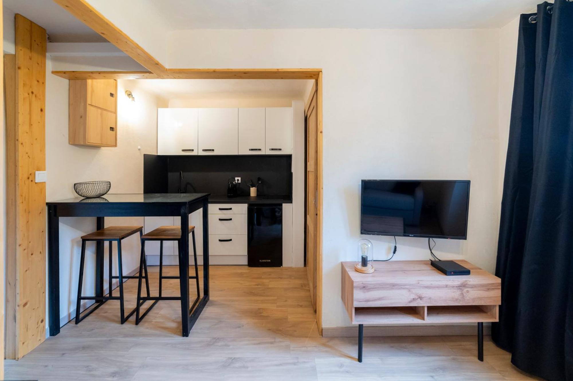 La Galleanne Studio Agreable Et Chaleureux Бріансон Екстер'єр фото