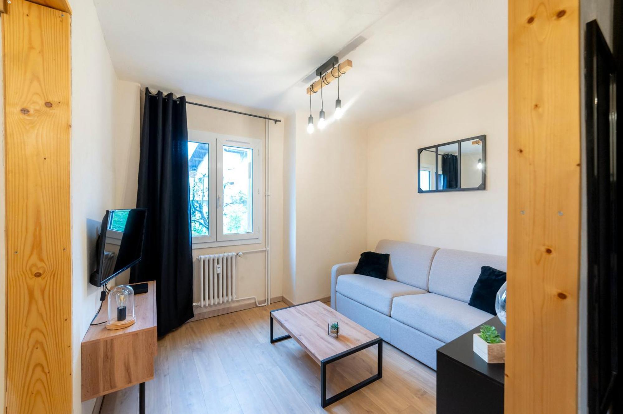 La Galleanne Studio Agreable Et Chaleureux Бріансон Екстер'єр фото