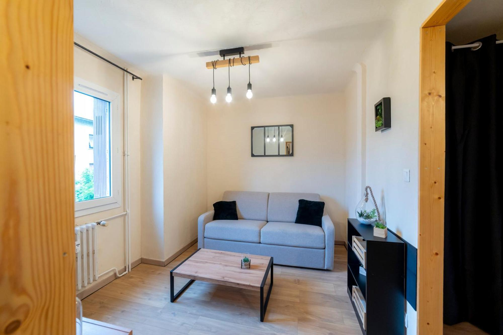 La Galleanne Studio Agreable Et Chaleureux Бріансон Екстер'єр фото